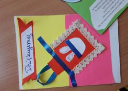 Miniatura zdjęcia: Serdeczna Karteczka - kartki wykonane przez uczniów