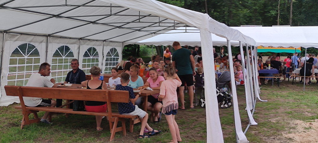 Miniatura zdjęcia: Otwarcie drogi w Radomnie i piknik dla mieszkańców
